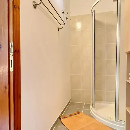 Maki çıralı Otel