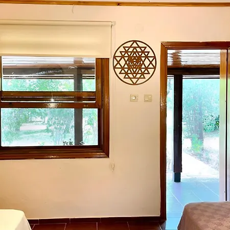 Maki çıralı Otel Kemer